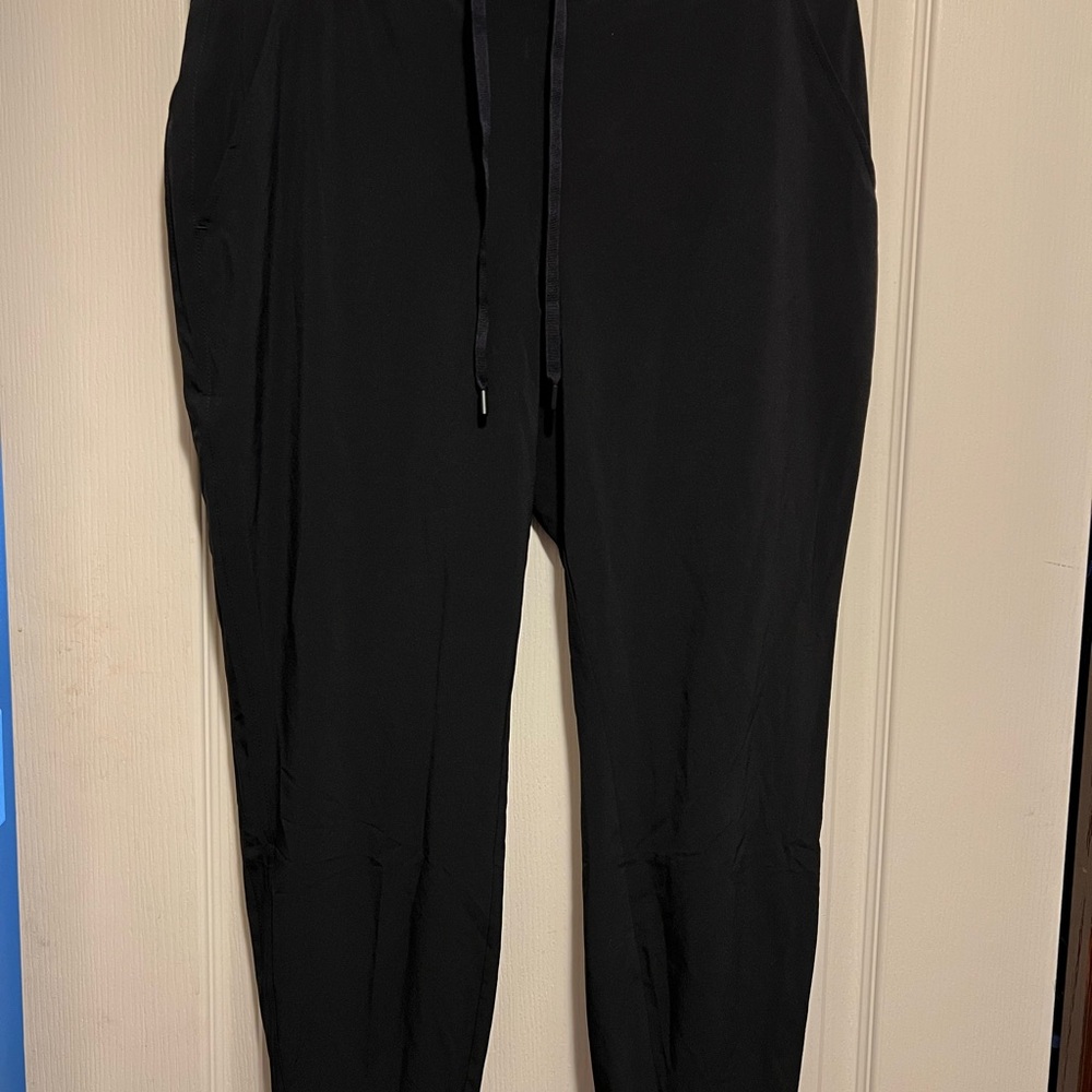 Eddie Bauer Women’s Departure Jogger Pants in Black